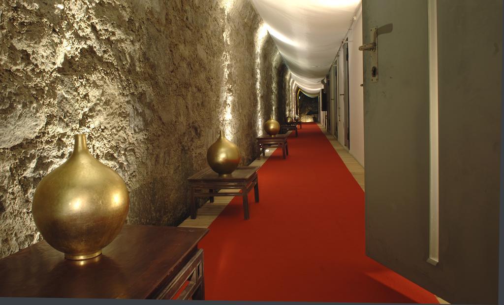 Felsenhotel La Claustra Airolo Exterior photo